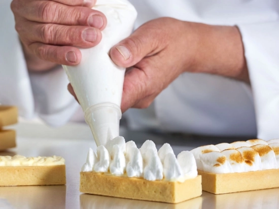 Poche de mousse chocolat blanc 550g x4