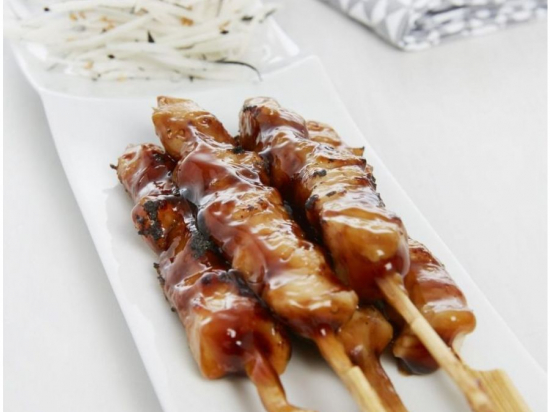 Brochette de poulet sauce soja yakitori marinée cuit vapeur (30g x50) - Surgelé