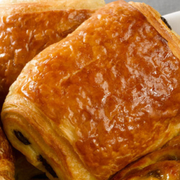 Pain au chocolat au beurre AOP Charentes Poitou PAC (80g x60) - BRIDOR - Surgelé